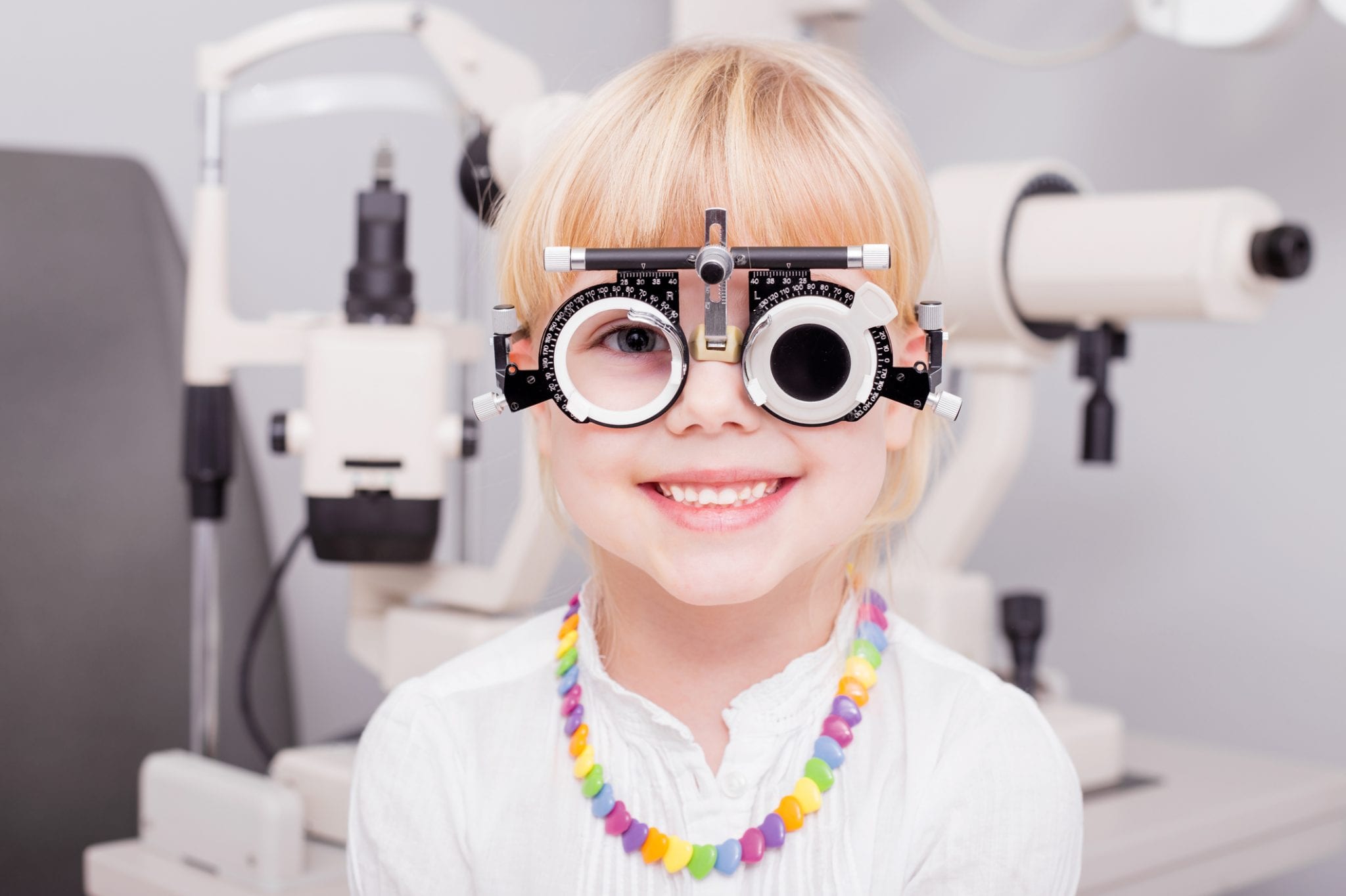 Comprehensive eye exam for a child